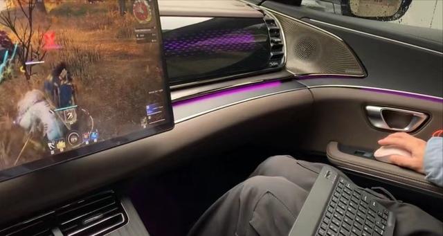 最贵电竞外设?比亚迪电车推云游戏,还能在永劫无间中"振车"!